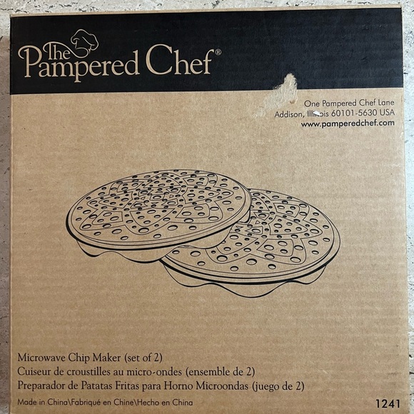 New in Box Pampered Chef Microwave Chip Maker Set of Two - Picture 1 of 3